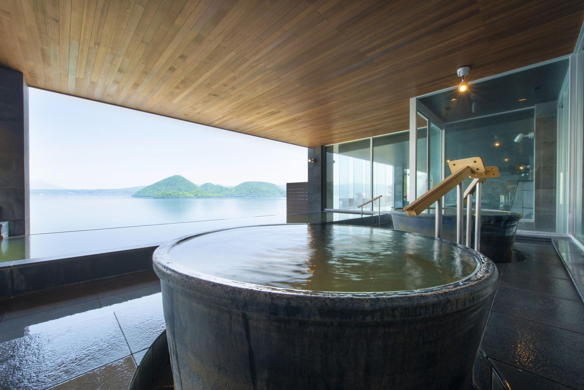 Manseikaku Lakeside Terrace