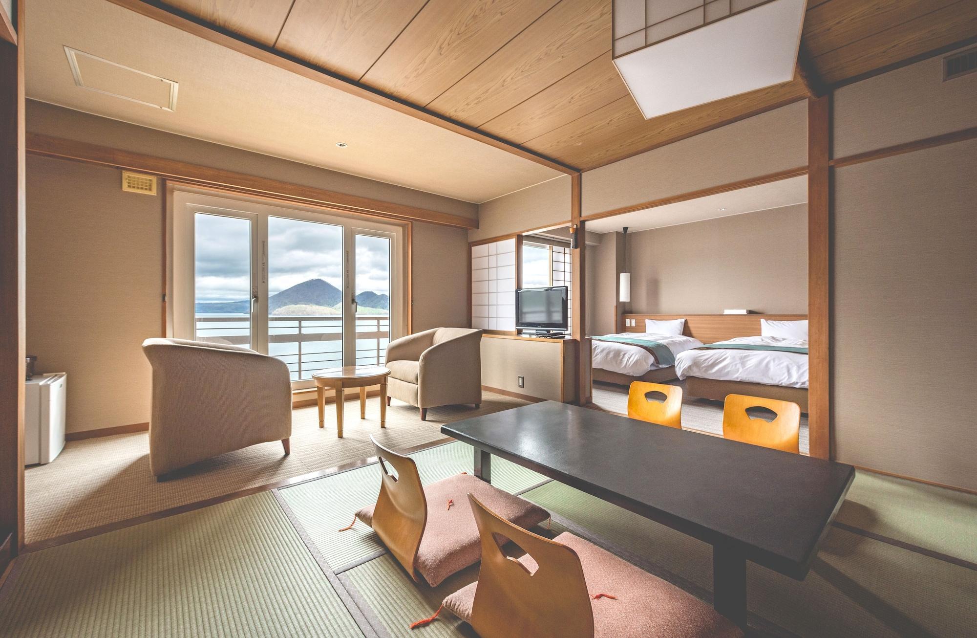 Manseikaku Lakeside Terrace 4*