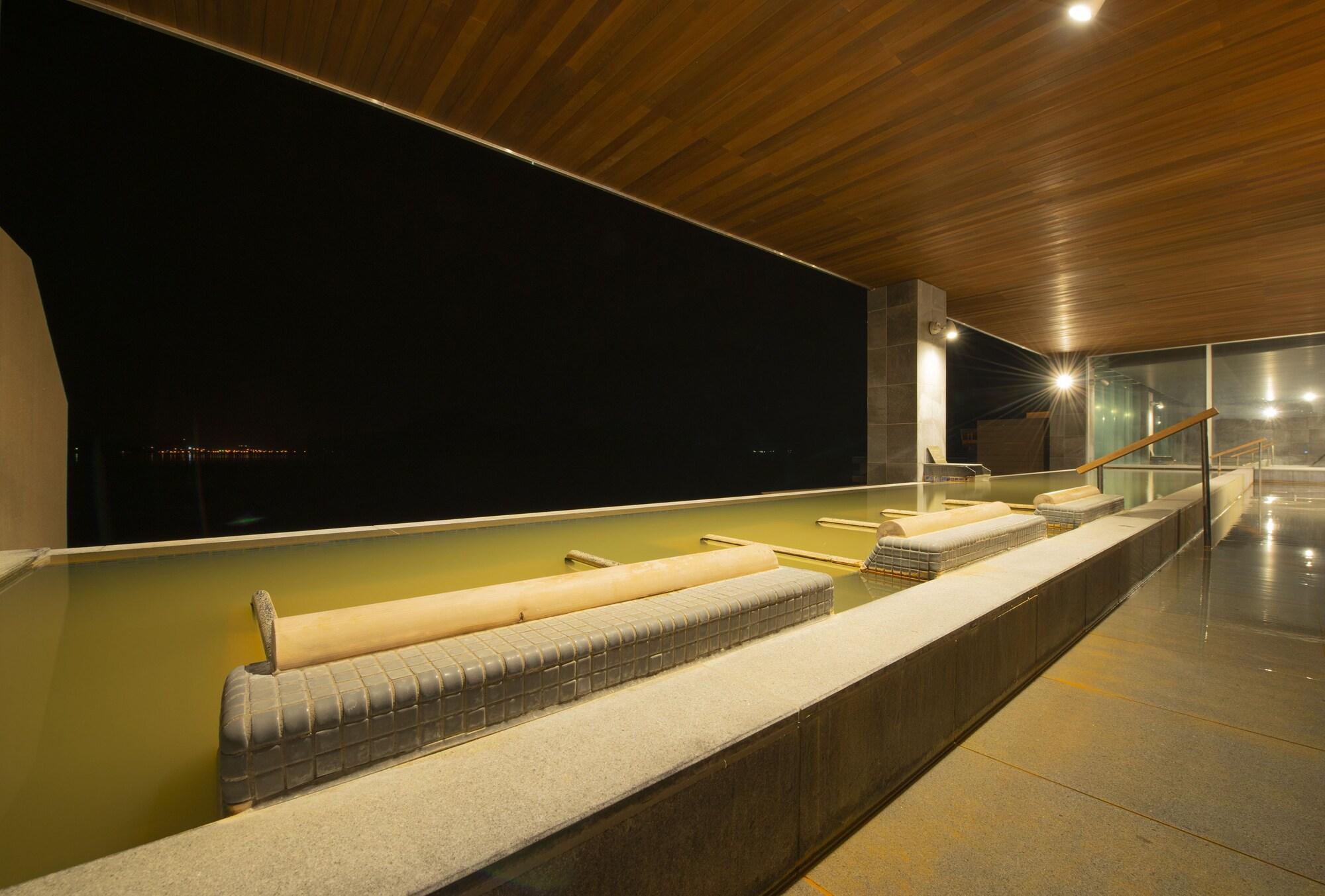 Manseikaku Lakeside Terrace 4* Toyako