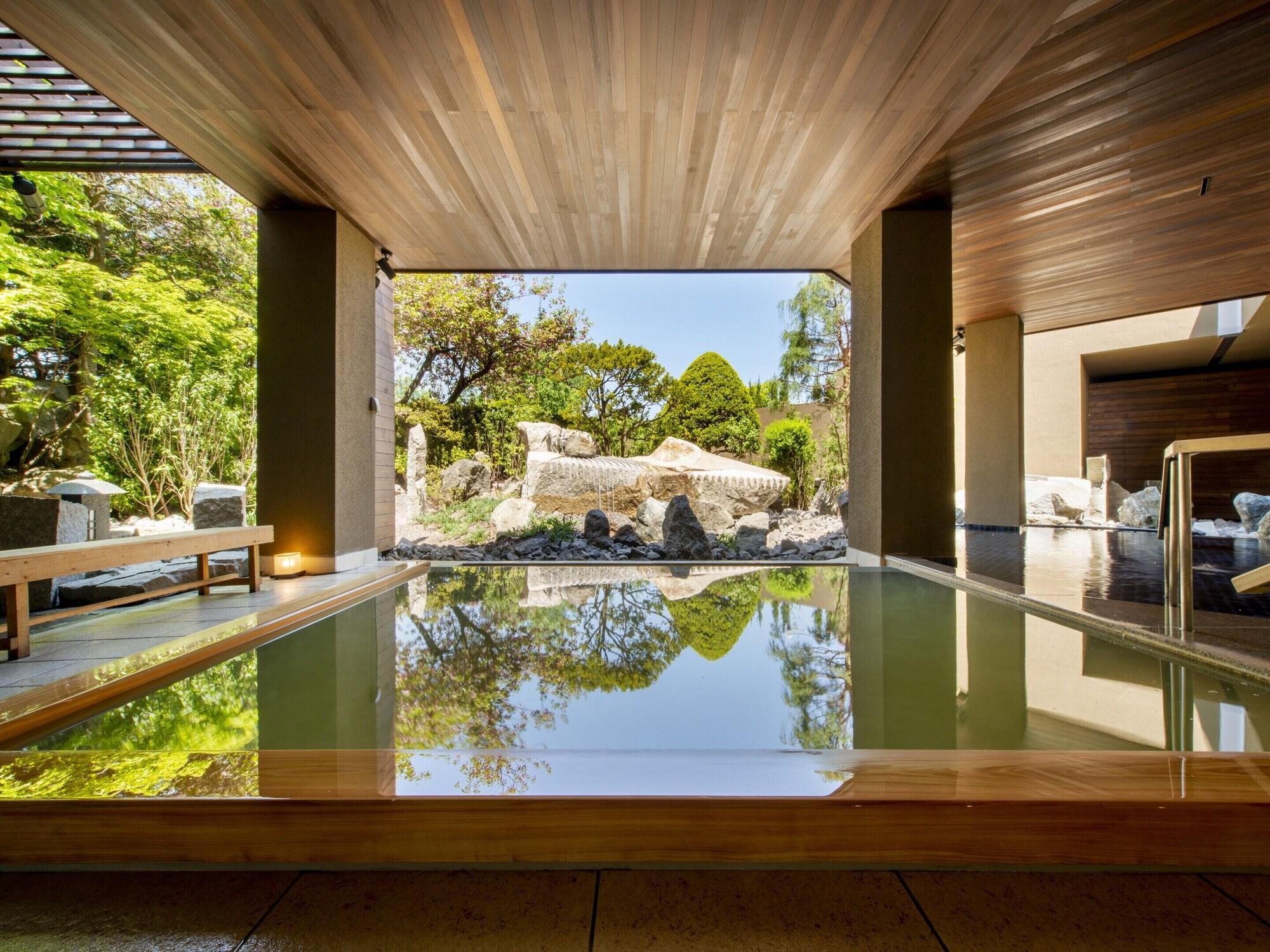 Manseikaku Lakeside Terrace Ryokan 4*