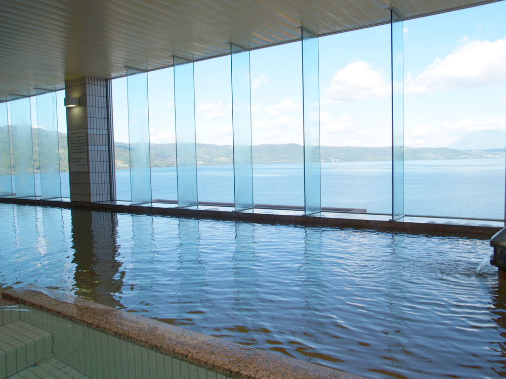 Ryokan Manseikaku Lakeside Terrace