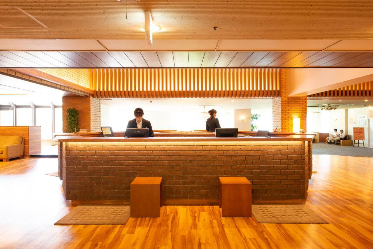 Manseikaku Lakeside Terrace